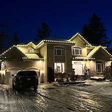 Beautiful-Christmas-Lights-installation-service-in-Laval-Quebec 2